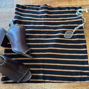 Forever 21 mini Skirt size M